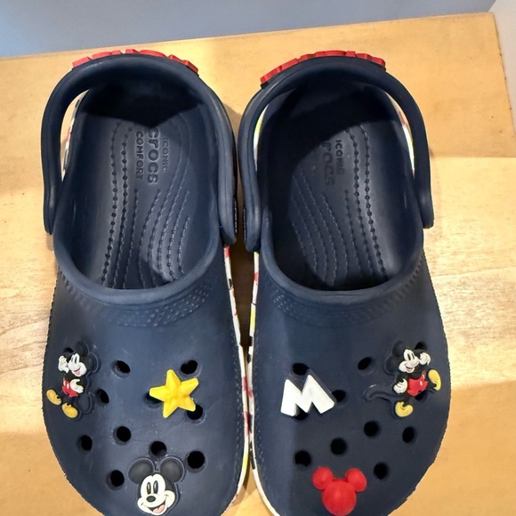 CROCS Mickey Mouse Disney Kids Clogs Size C11 - Picture 2 of 13